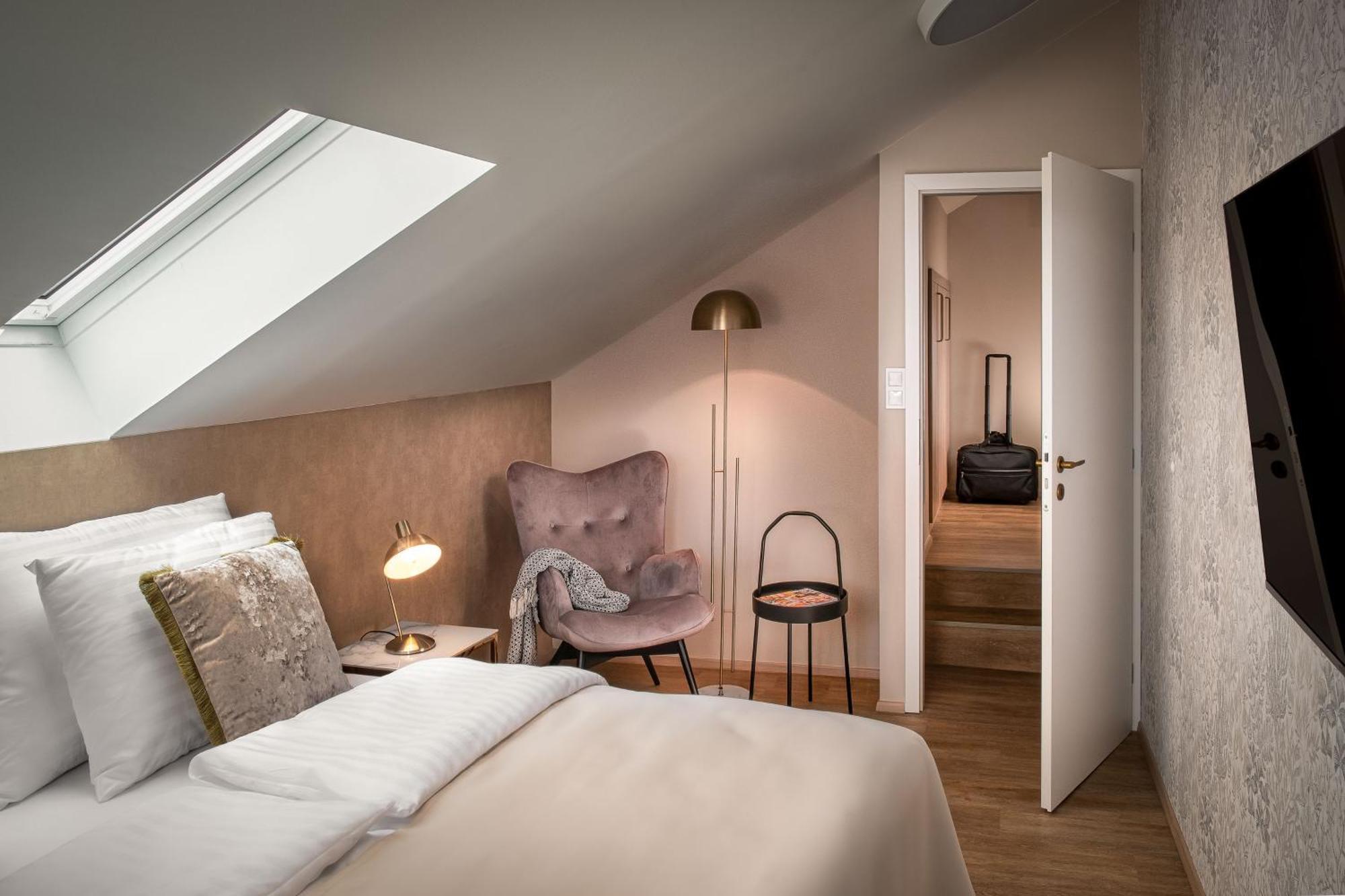 Theatre 9 Apartments By Adrez Prag Exterior foto